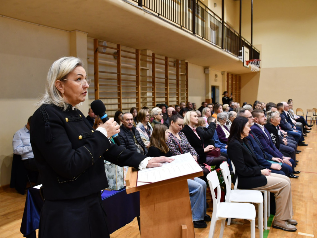 Ślubowanie w szkole wysokich lotów...