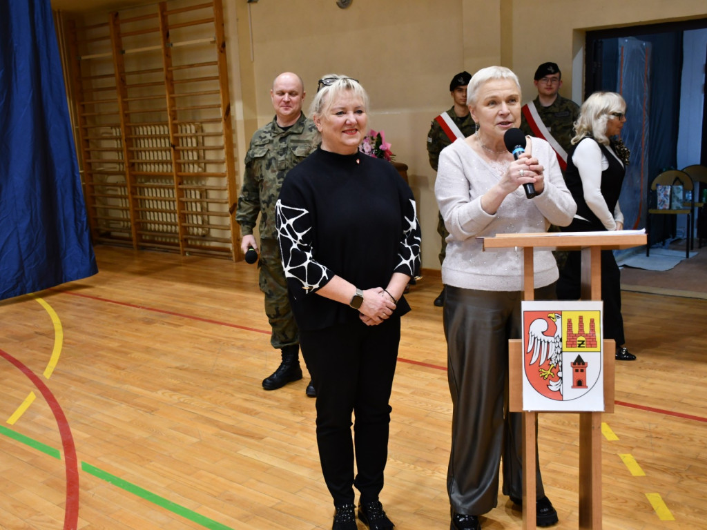 Ślubowanie w szkole wysokich lotów...