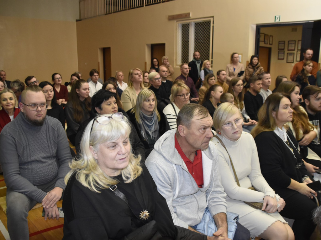 Pokazano piękne Motto Świąt - dobro i serce