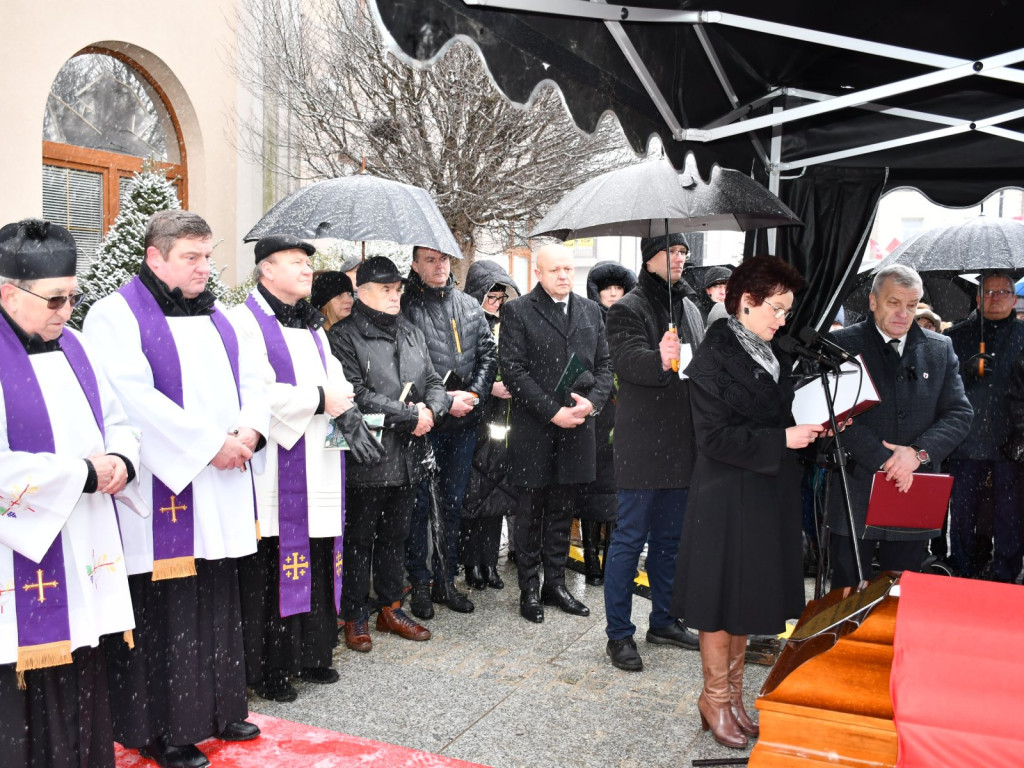 Burmistrza Józefa Grzegorza Kurek żegnało ponad tysiąc osób