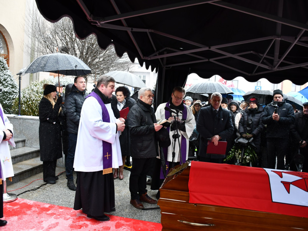 Burmistrza Józefa Grzegorza Kurek żegnało ponad tysiąc osób