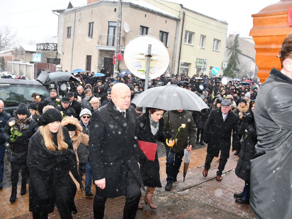 Burmistrza Józefa Grzegorza Kurek żegnało ponad tysiąc osób