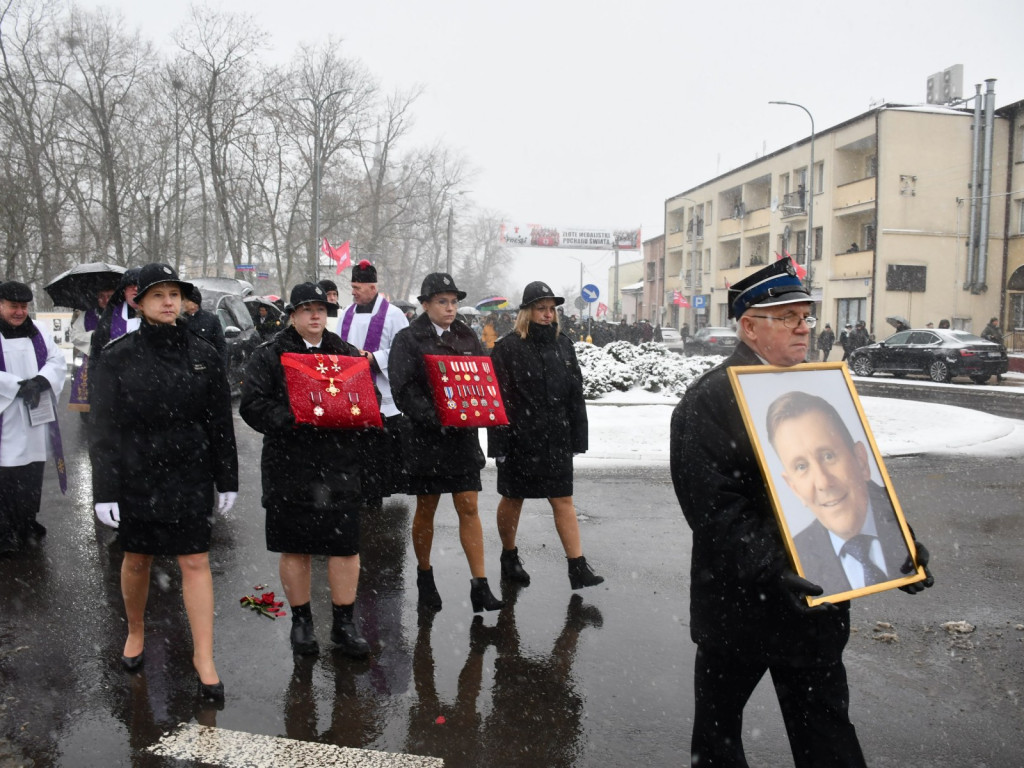 Burmistrza Józefa Grzegorza Kurek żegnało ponad tysiąc osób