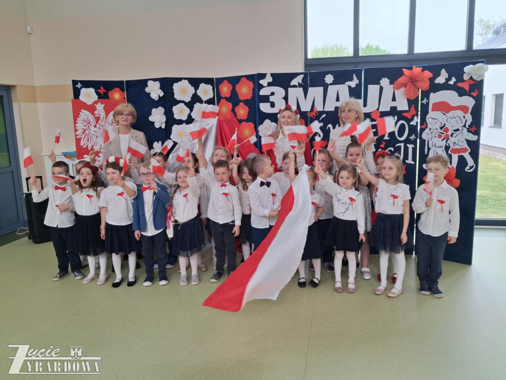 Przedszkolaki uczciły Święto Konstytucji 3 Maja