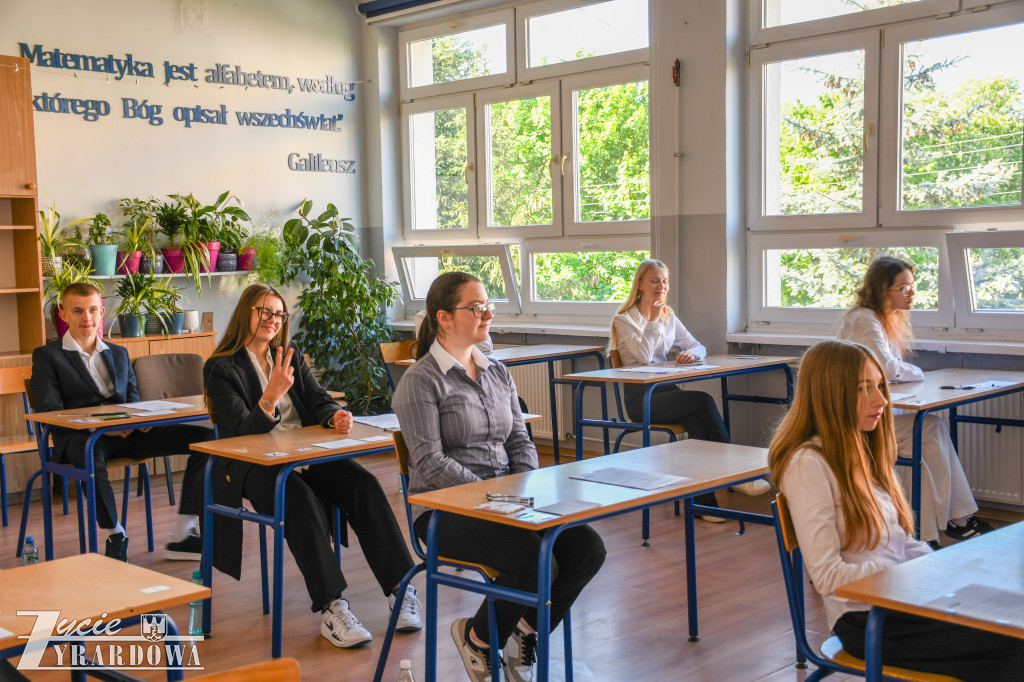 Ósmoklasiści stawiają czoła wyzwaniu