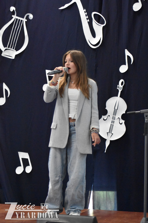 Festiwal Piosenki Międzynarodowej w Międzyborowie
