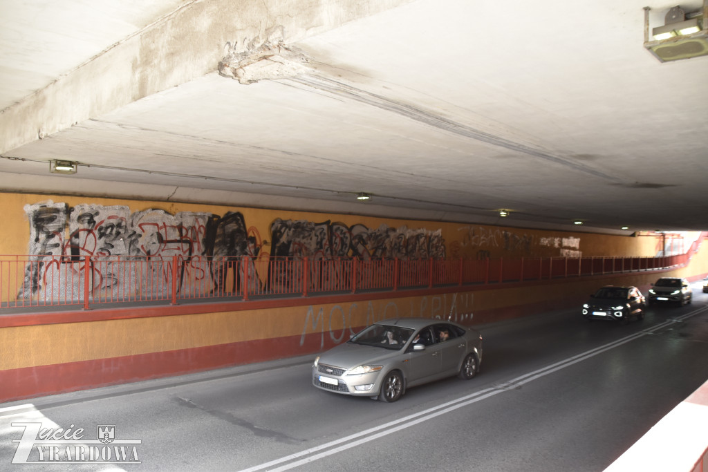Wandale wrócili do żyrardowskiego tunelu