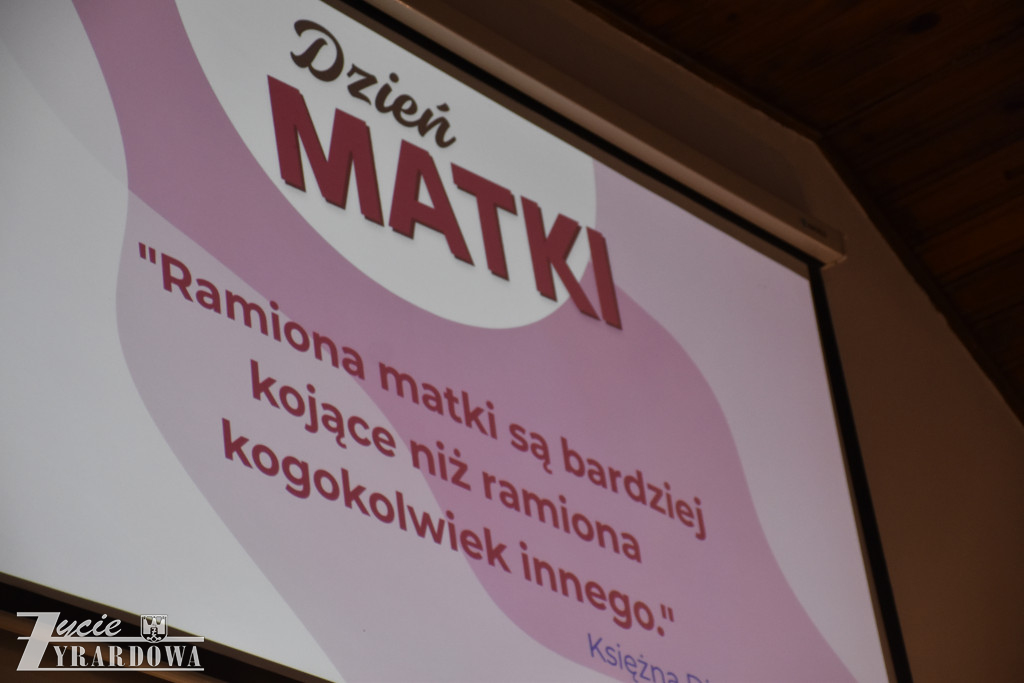 Uczta artystyczna i… mocne bicie serce matki