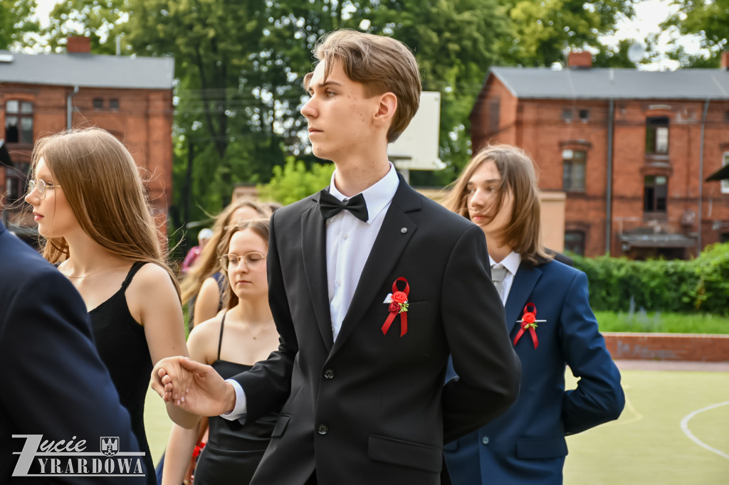 Bal ósmoklasistów w Szóstce