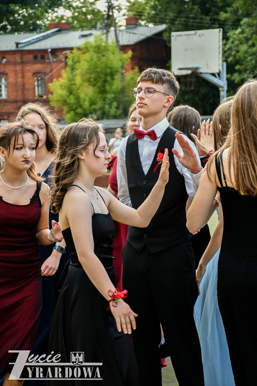 Bal ósmoklasistów w Szóstce
