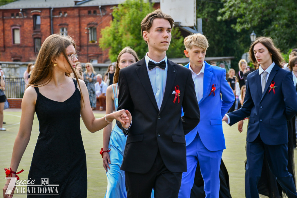 Bal ósmoklasistów w Szóstce