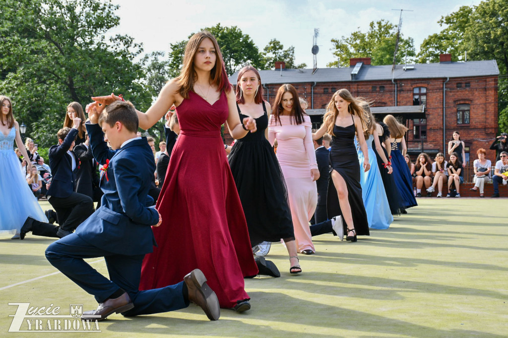 Bal ósmoklasistów w Szóstce