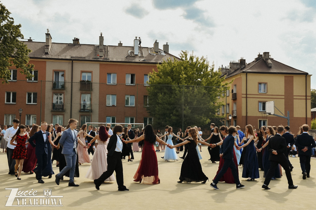 Bal ósmoklasistów w Szóstce