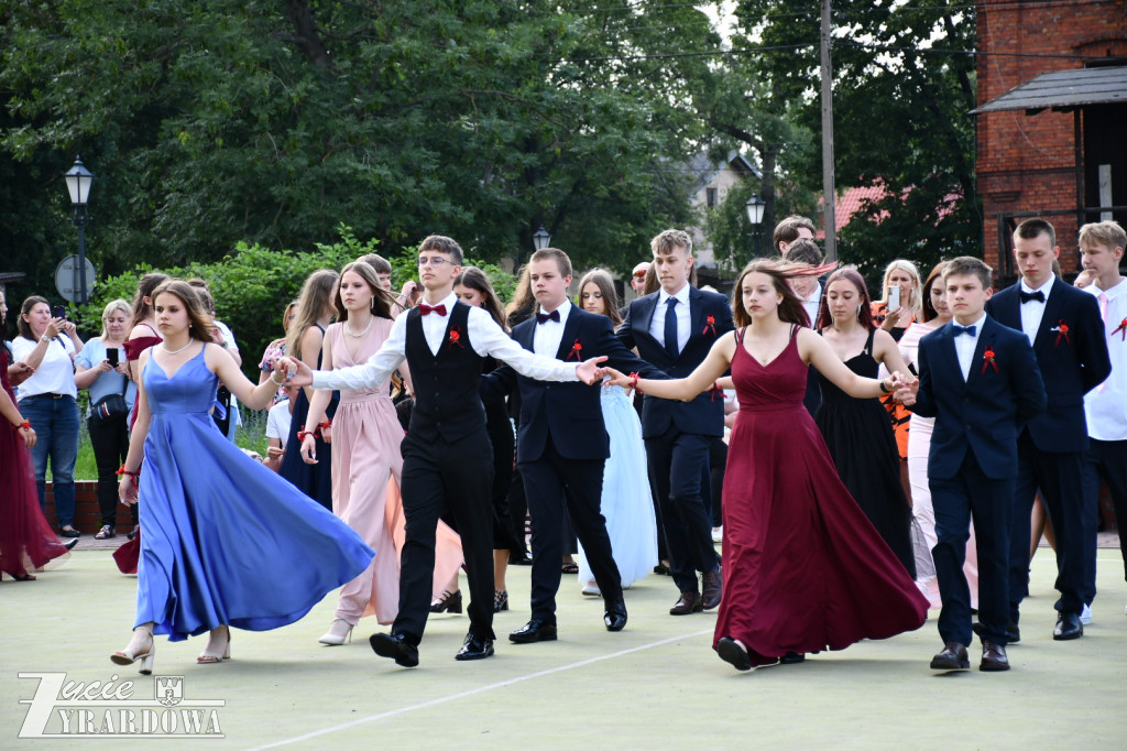 Bal ósmoklasistów w Szóstce