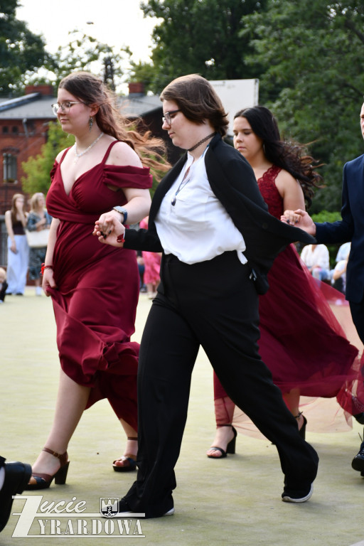 Bal ósmoklasistów w Szóstce