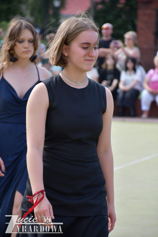 Bal ósmoklasistów w Szóstce