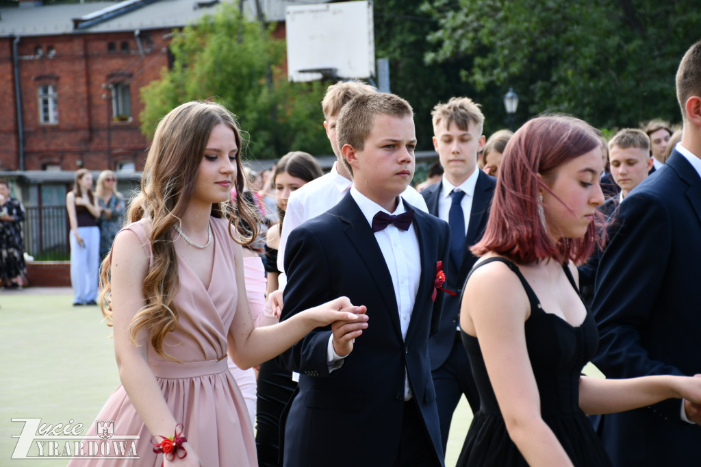 Bal ósmoklasistów w Szóstce