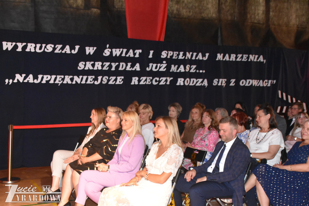 Skończyli szkołę z Oskarami - w świetle jupiterów