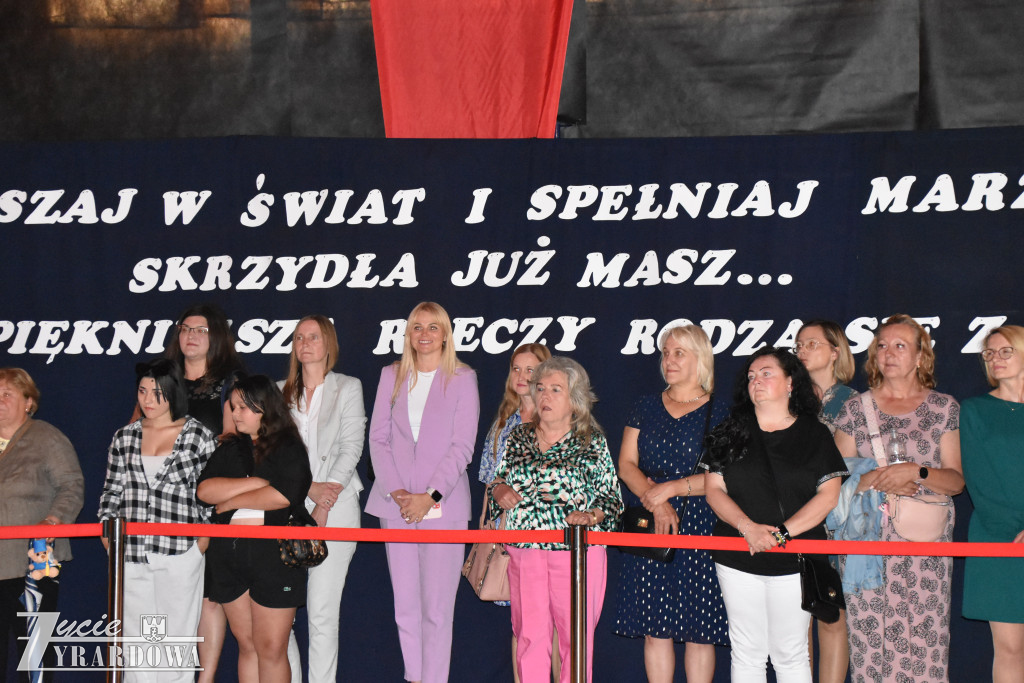 Skończyli szkołę z Oskarami - w świetle jupiterów