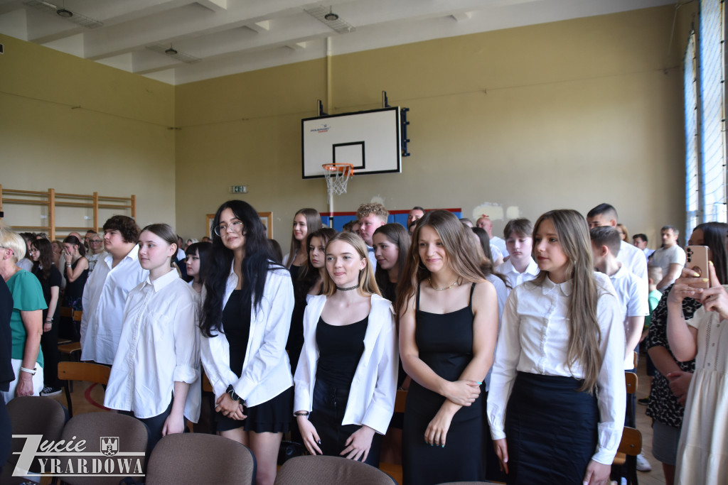 W „Siódemce” ósmoklasiści dziękowali za trud i serce