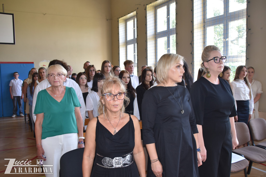 W „Siódemce” ósmoklasiści dziękowali za trud i serce