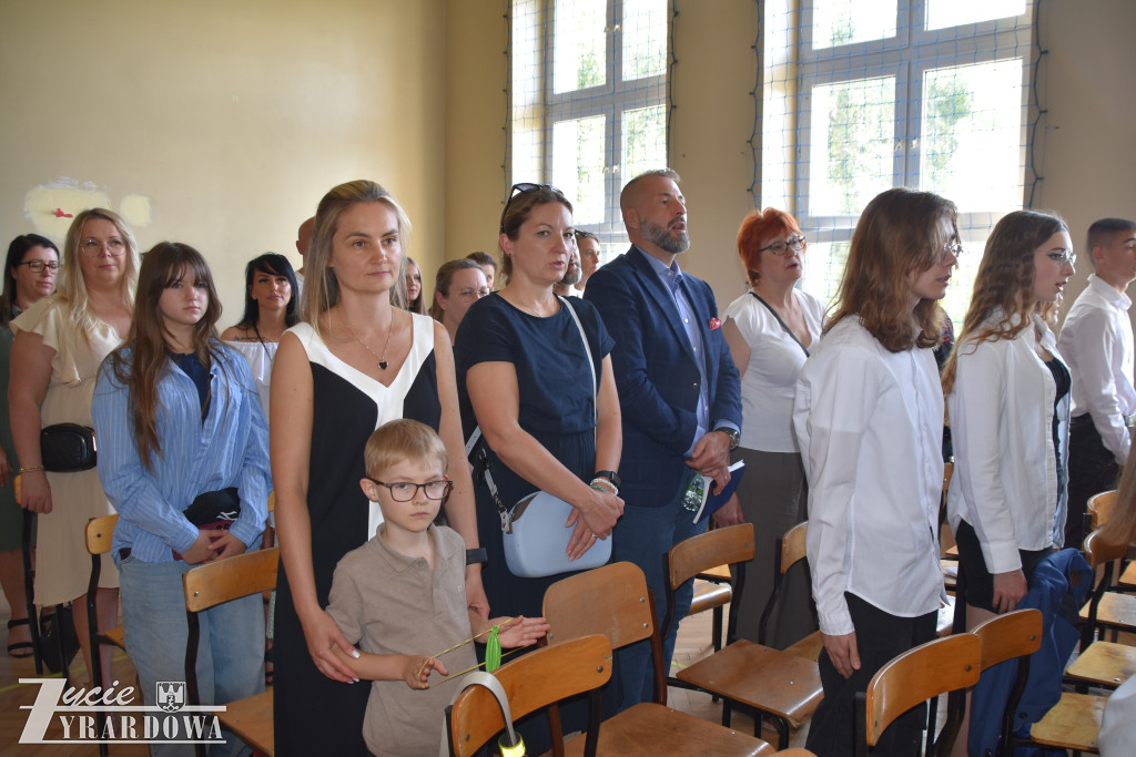 W „Siódemce” ósmoklasiści dziękowali za trud i serce