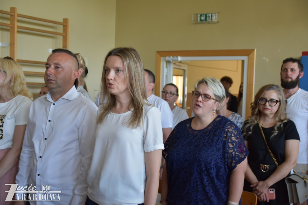 W „Siódemce” ósmoklasiści dziękowali za trud i serce