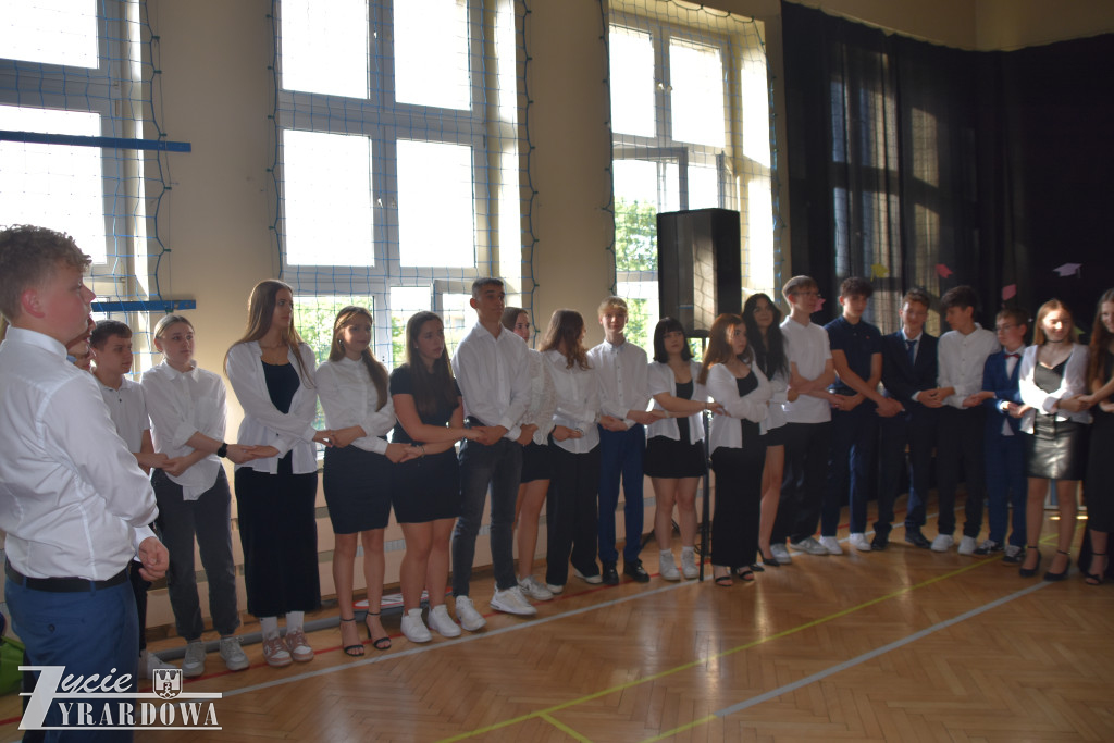 W „Siódemce” ósmoklasiści dziękowali za trud i serce