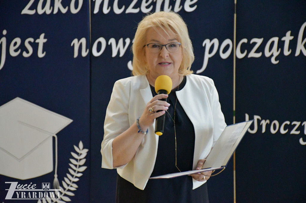 Czwórka żegna swoich absolwentów