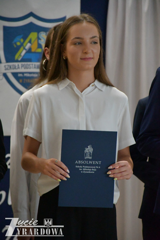 Czwórka żegna swoich absolwentów