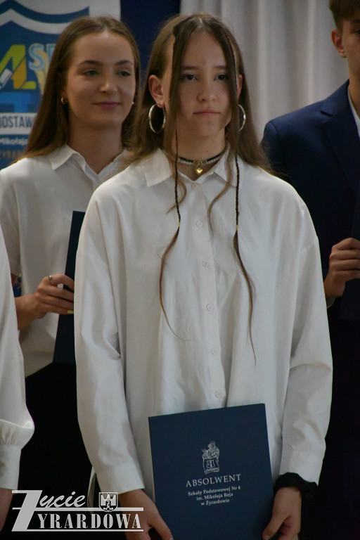 Czwórka żegna swoich absolwentów