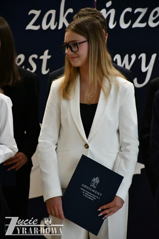 Czwórka żegna swoich absolwentów