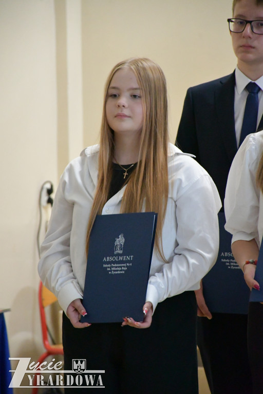 Czwórka żegna swoich absolwentów