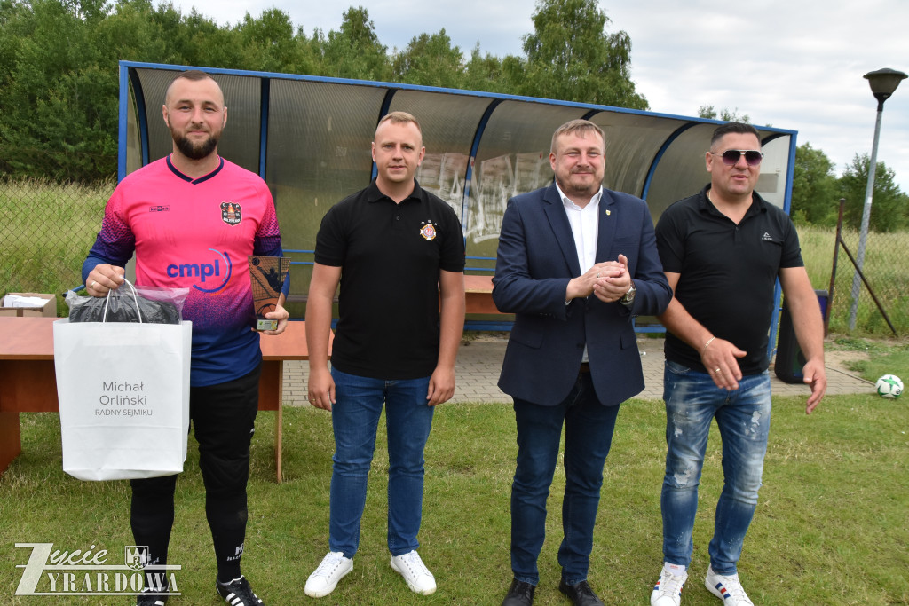 Piłkarski Mistrza Powiatu to strażacy z OSP Piekary