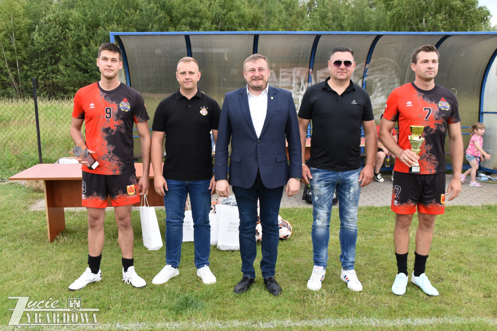 Piłkarski Mistrza Powiatu to strażacy z OSP Piekary