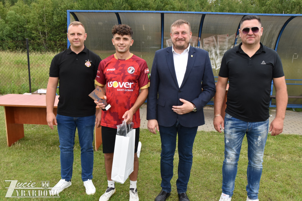 Piłkarski Mistrza Powiatu to strażacy z OSP Piekary