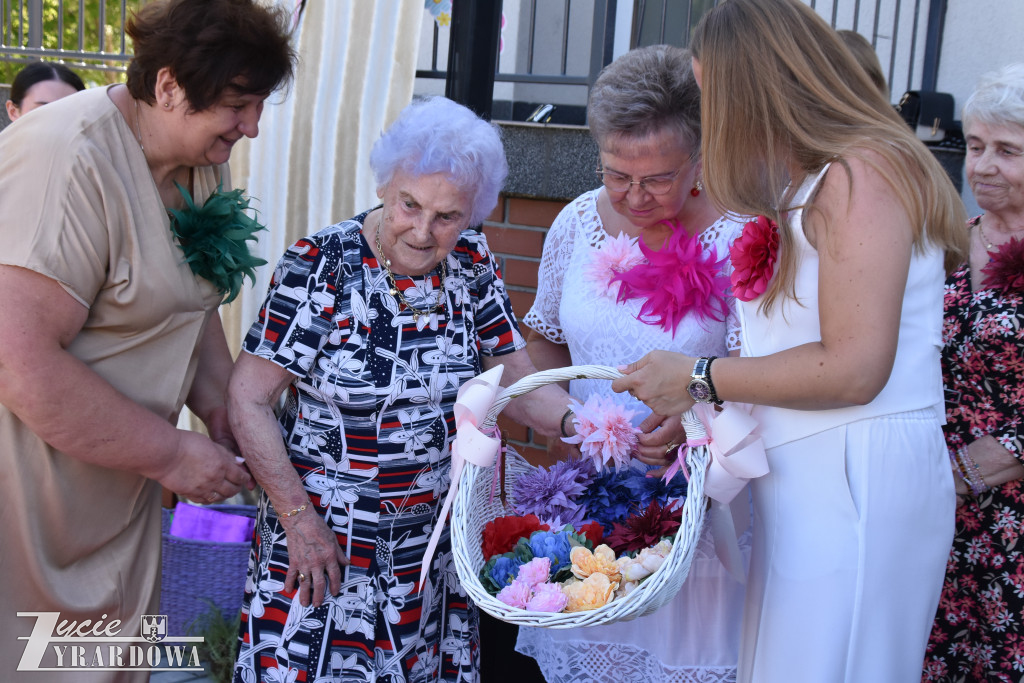 Seniorzy żyją aktywnie - z klasą i uśmiechem