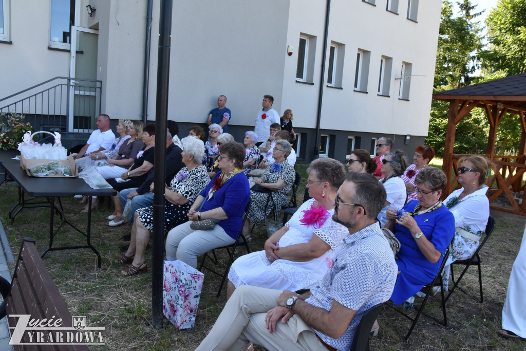 Seniorzy żyją aktywnie - z klasą i uśmiechem