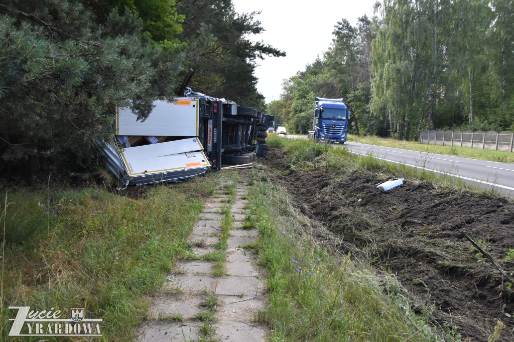 Skończyli swoją podróż w rowie