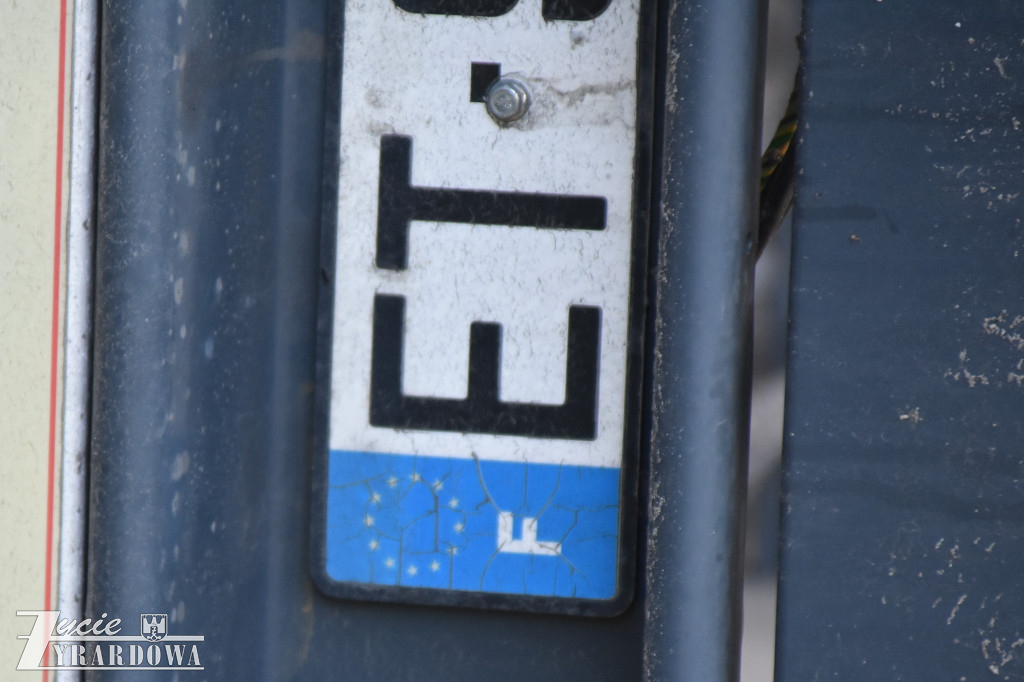 Skończyli swoją podróż w rowie