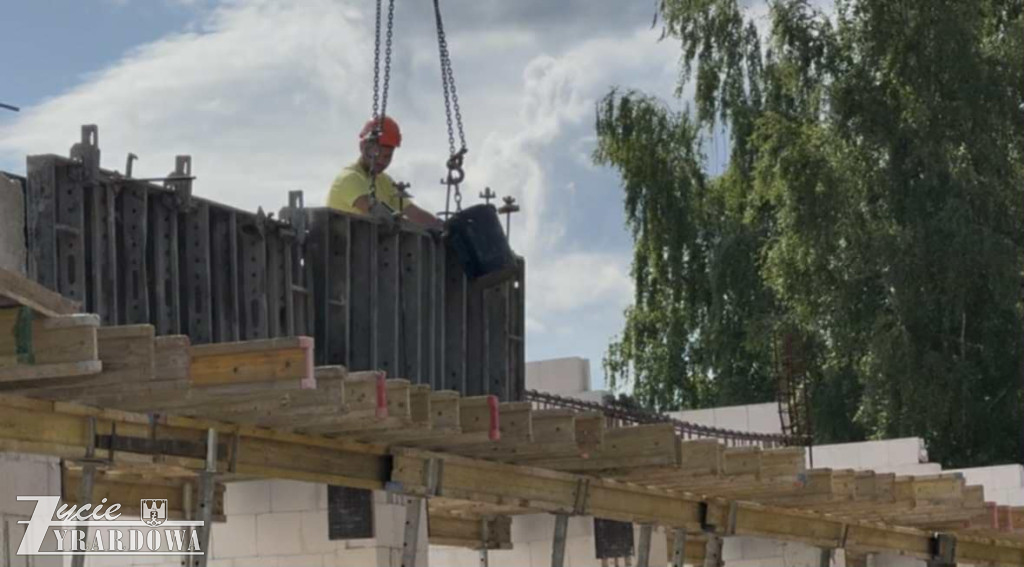 Będzie dach nad dziełem ludzkich serc