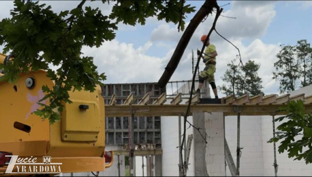 Będzie dach nad dziełem ludzkich serc