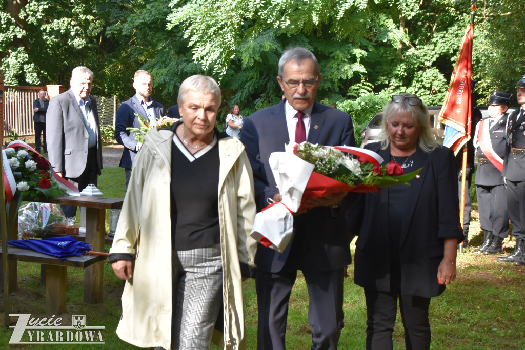 Oddano hołd bohaterom - na powstańczej polanie