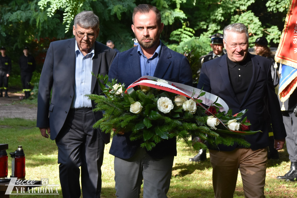 Oddano hołd bohaterom - na powstańczej polanie