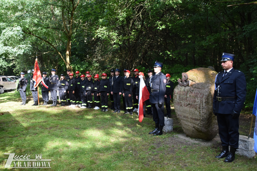 Oddano hołd bohaterom - na powstańczej polanie