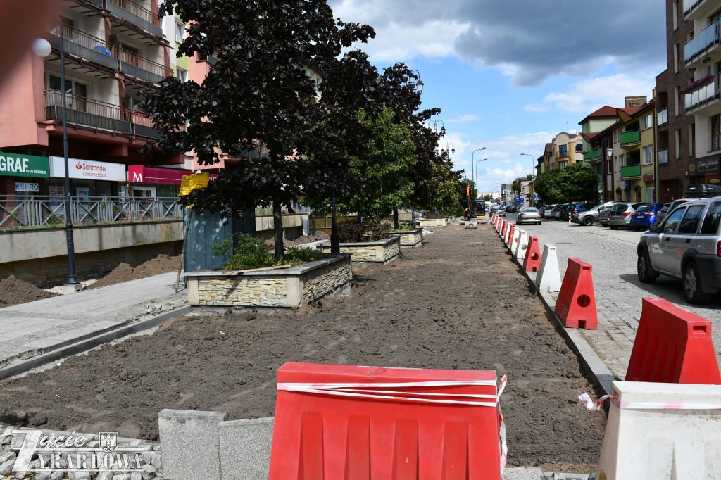 Na ulicy Okrzei będzie mniej betonu