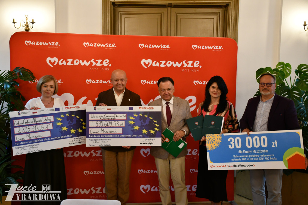 Marszałek przywiózł do Żyrardowa 23 miliony