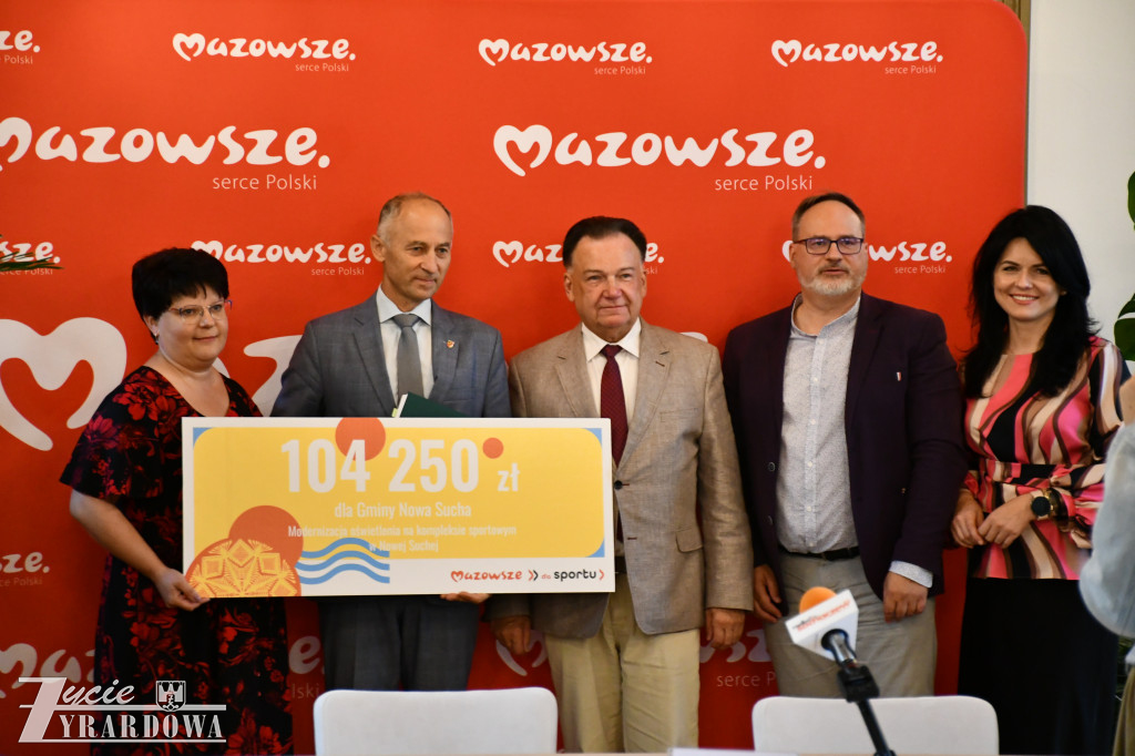 Marszałek przywiózł do Żyrardowa 23 miliony