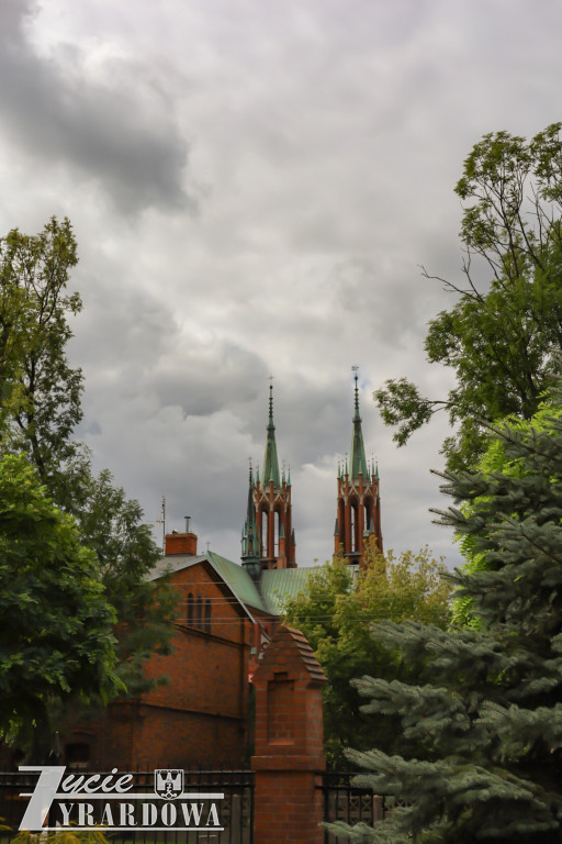 Śladami żyrardowskich świątyń