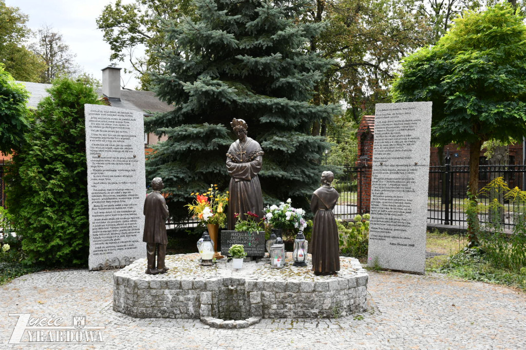 Śladami żyrardowskich świątyń